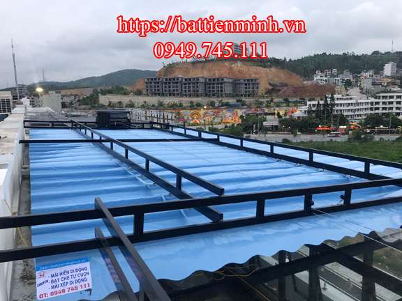 Mua mái bạt xếp lớp ở đâu?