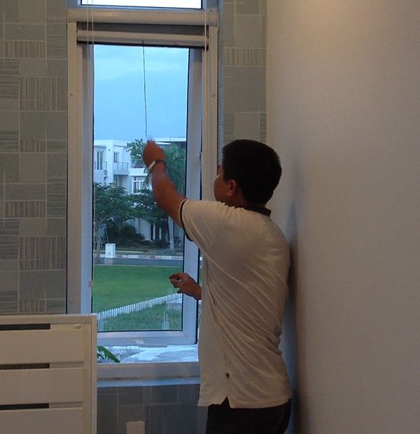 Cửa lưới chống muỗi dạng cuốn tại Hạ Long